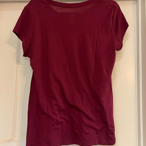 ⭐️Wound Up Women's Burgundy Sarcasm Queen Tee - Picture 3 of 4